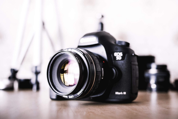 big dslr camera and equipment 2210x1475 1